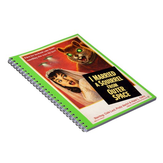 Squirrel from Outer Space Notitieboek (Rechterzijde)