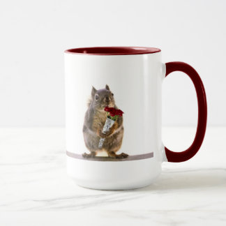 Squirrel Holding Red Rose Bouquet Mok