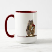 Squirrel Holding Red Rose Bouquet Mok (Links)