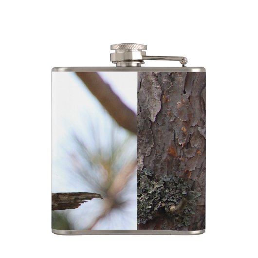 Squirrel in a Pine Tree Heupfles (Achterkant)