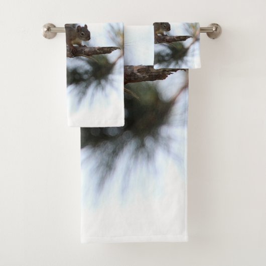 Squirrel in a Pine Tree Towel Set Bad Handdoek (Insitu)