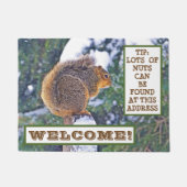 SQUIRREL OVER SNEEUWGEDEKTE POST/KIJK NAAR NUTS? DEURMAT (Voorkant)