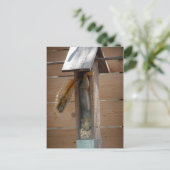 Squirrel Raiding Bird Feeder Briefkaart (Staand voorkant)