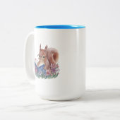 Squirrel Reading A Book Nestled In Flowers Tweekleurige Koffiemok (Voorkant links)