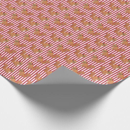 Squirrels and Holly Stripes Holiday  Cadeaupapier (Hoek)