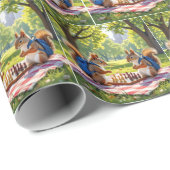 Squirrels Playing Chess In a City Park Cadeaupapier (Rol Hoek)