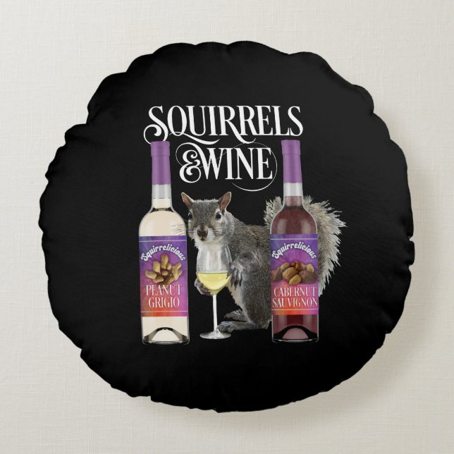Squirrels & Wine - Funny Squirrel Lover and Wine D Rond Kussen (Voorkant)