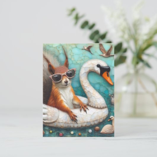 Squrriel in een Swan Float Digitale kunst Briefkaart (Staand voorkant)
