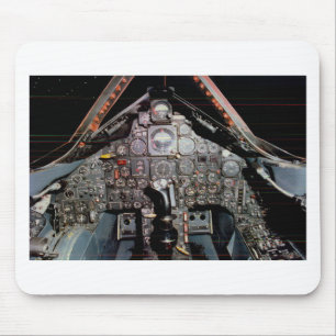 SR-71 Cockpit Center.jpg Muismat
