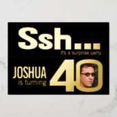 Ssh.. Verrassend 40e verjaardag gouden zwarte fees Folie Uitnodiging (Voorkant)