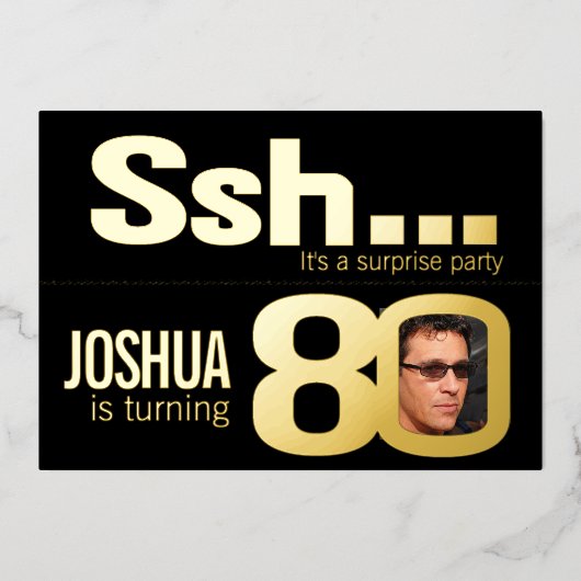 Ssh.. Verrassend 80th Birthday party Gold zwart Folie Uitnodiging (Voorkant)