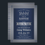 Ssst! Verrassing Pensioen Partij Elegant Marine Bl Save The Date<br><div class="desc">Kun je een geheim bewaren? Nodig collega's, collega's, familie en vrienden uit voor een elegant en opwindend verrassingsfeest met aangepaste marineblauwe en faux silver-folie om de uitnodigingen voor het datumfeest op te slaan. Alle bewoordingen op deze sjabloon zijn eenvoudig te personaliseren, inclusief een bericht met de tekst "Shhh! Het is...</div>