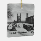 St Andrews Scotland Cathedral Ruins in Snow B & W Keramisch Ornament (Rechts)