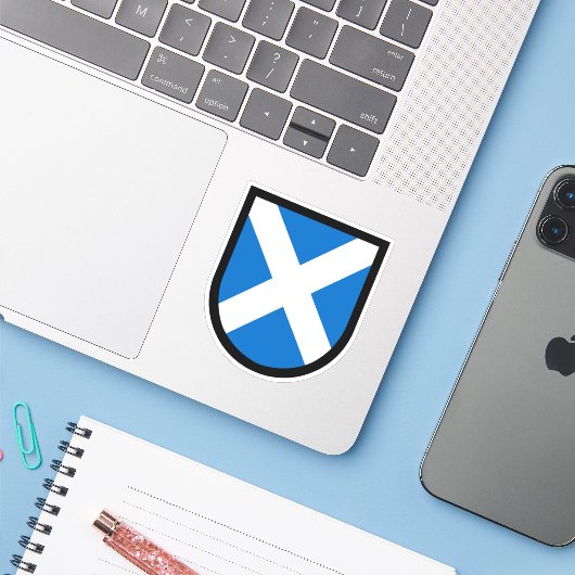 St. Andrew's Shield - 1 Up Contour Cut Sticker (Laptop met iPhone)