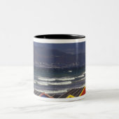 St. James Bay Bathing Boxes, bij Capetown, Tweekleurige Koffiemok (Center)