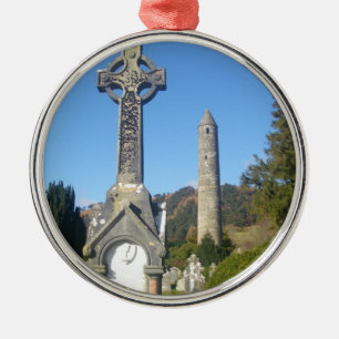 St Kevin's Cross en Round Tower Glendalough Metalen Ornament