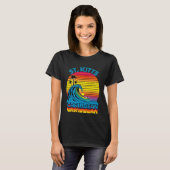 St Kitts Caribbean Retro Throwback Surf & Beach So T-shirt (Voorkant volledig)