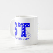 St letters wit en blauw stippen koffiemok (Voorkant links)
