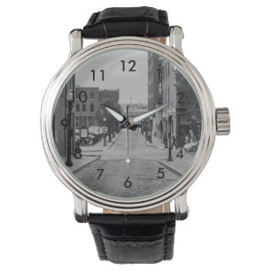 St Louis Alley Grayscale Horloge