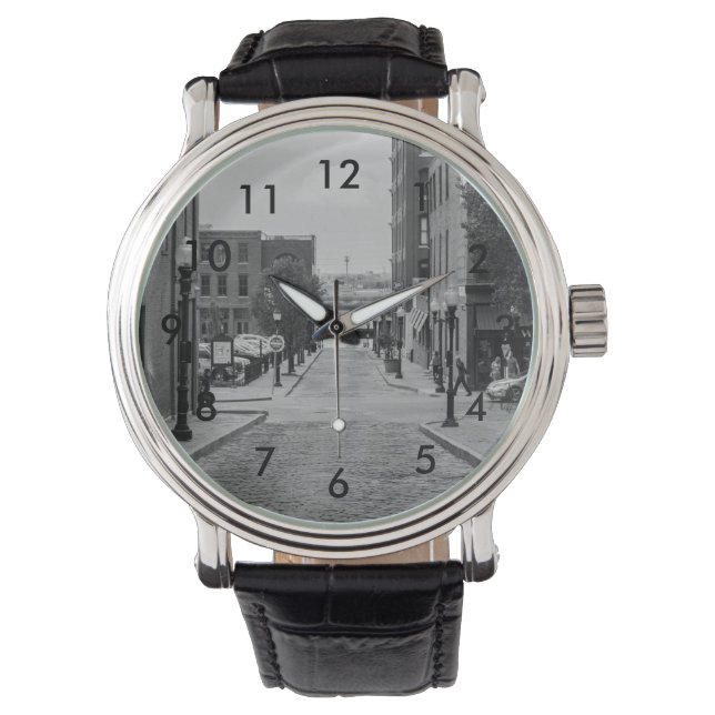 St Louis Alley Grayscale Horloge (Voorkant)