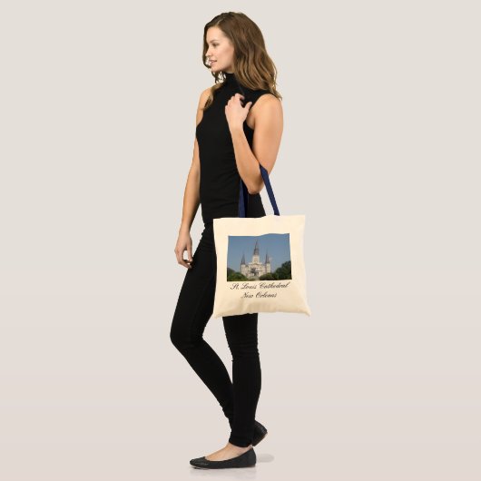 St. Louis Cathedral Tote Bag (Voorkant (model))