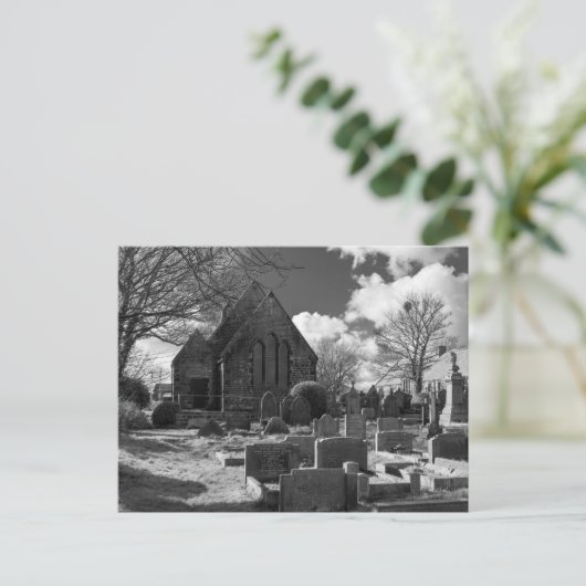 St. Luke's Churchyard, Norland Briefkaart (Staand voorkant)