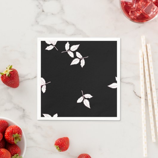 St. Marie bladeren wit op zwart papier servetten (Insitu)