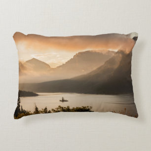 St. Mary Lake Glacier National Park, Montana Accent Kussen