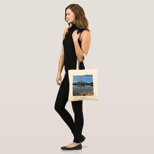 St Mary Lake Tote Bag (Voorkant (model))