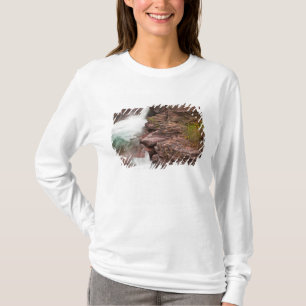 St Mary-watervallen in Glacier National Park in T-shirt