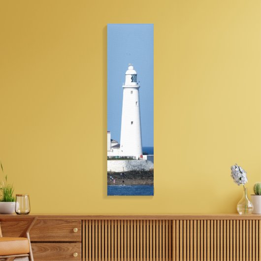 St Mary's vuurtoren op het verticale kustdoek Canvas Afdruk (Insitu (Woonkamer))