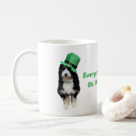 St Paddy's Day Bernedoodle met groen feest pet Koffiemok