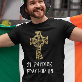St. Patrick bidt voor de Ierse katholieken T-shirt