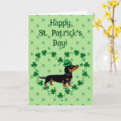 St. Patrick Day Black en Tan Dachshund Posing Kaart (Gele Bloem)