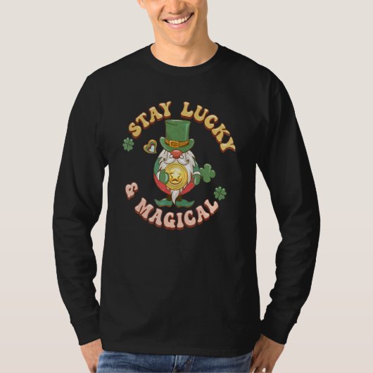 St Patrick Gnome Holding A Gold Coin Stay Lucky & T-shirt (Voorkant)