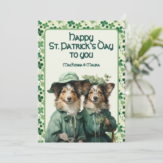 St. Patrick Lucky Irish Paws Duo Dog Feestdagenkaart (Staand voorkant)