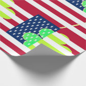 St. Patrick USA Ireland Shamrock American Flag Cadeaupapier (Hoek)