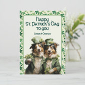 St. Patrick Vrolijke Ierse Paws Duo Hond Feestdagenkaart (Staand voorkant)