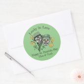 St Patricks Aangepaste naam Groene schedel Lucky i Ronde Sticker (Envelop)