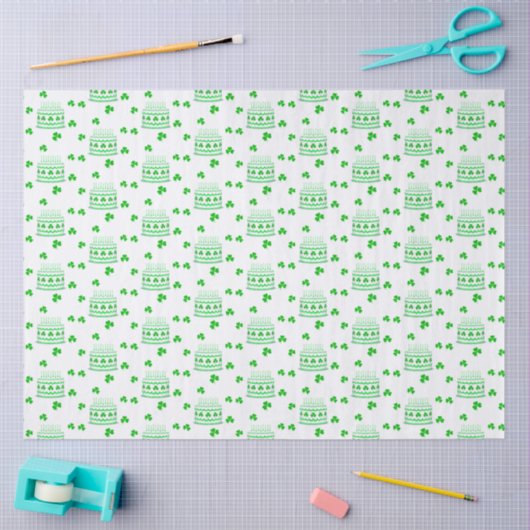 St. Patrick's Birthday Cake Pattern Tissuepapier (Craft)