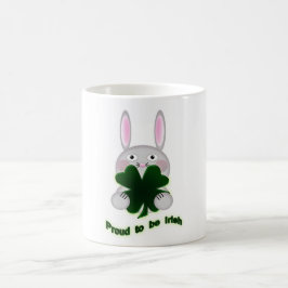 St. Patricks Bunny Proud om Irish Shamrock te word Koffiemok