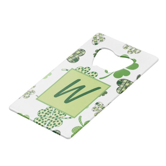 St. Patrick's Clover Monogram Creditkaart Flessenopener (Voorkant Gekanteld)