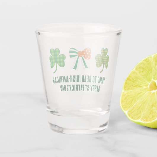 St Patrick's Coquette Shamrock gepersonaliseerd Shot Glas (Achterkant)