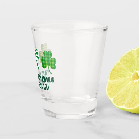 St Patrick's Coquette Shamrock gepersonaliseerd Shot Glas (Rechts)