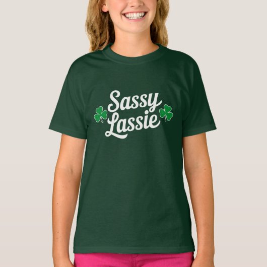 St. Patrick's Dag Sassy Lassie Grappige Ierse T-shirt (Voorkant)