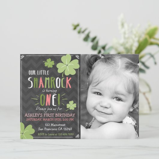 St. Patrick's Day 4 Leaf Clover Birthday Invite Kaart (Staand voorkant)