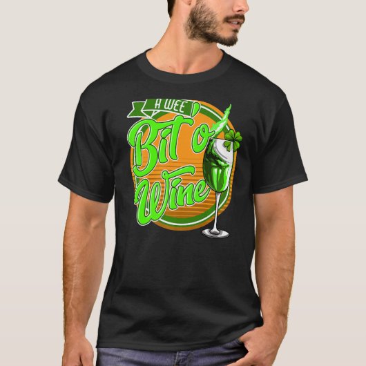 St Patrick's Day A Wee Bit O' Wine Funny Mom Women T-shirt (Voorkant)
