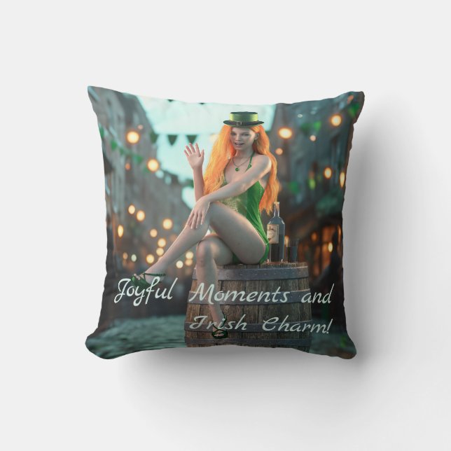 St Patrick's Day Beauty Zittend op een vat Kussen (Voorkant)