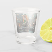 St Patrick's Day Beauty Zittend op een vat Shot Glas (Achterkant)