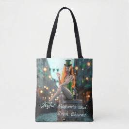 St Patrick's Day Beauty Zittend op een vat Tote Bag